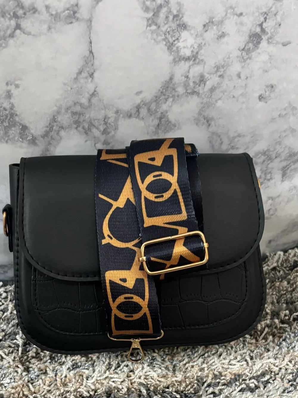 Black Crossbody with Croc-Detail and Printed Strap